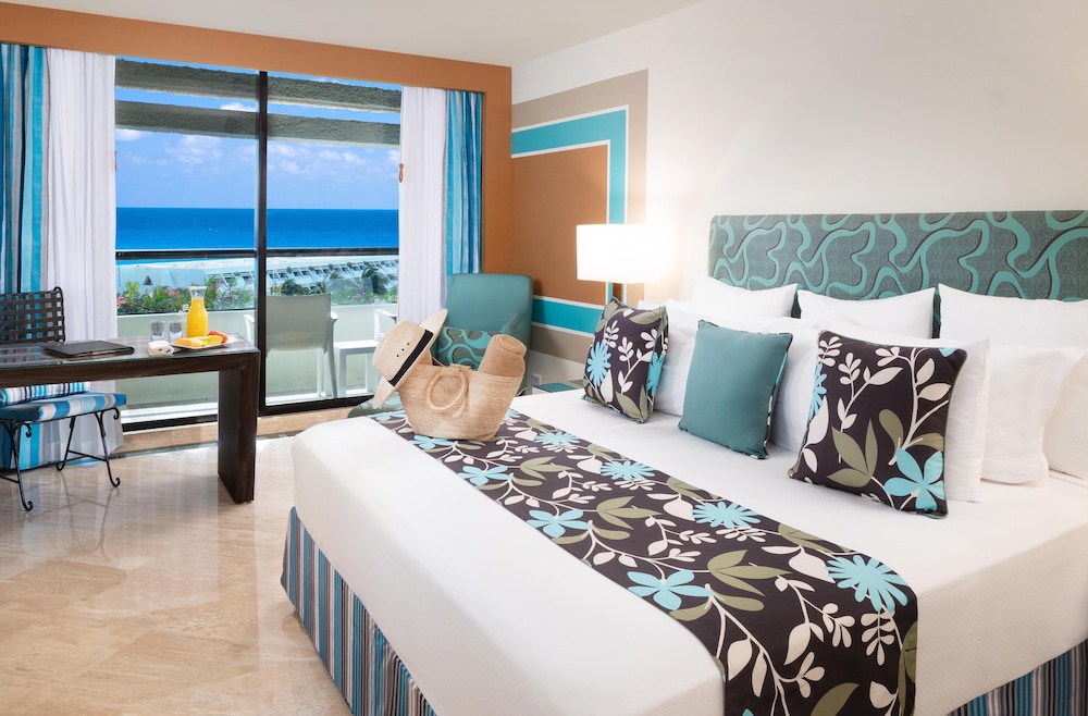 The Pyramid Cancun by Oasis - Gourmet Premium All Inclusive — Hotel rooms in Cancun, Quintana Roo