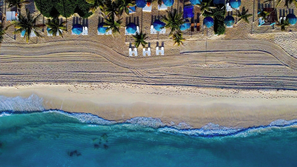 The Pyramid Cancun by Oasis - Gourmet Premium All Inclusive — Beach in Cancun, Quintana Roo