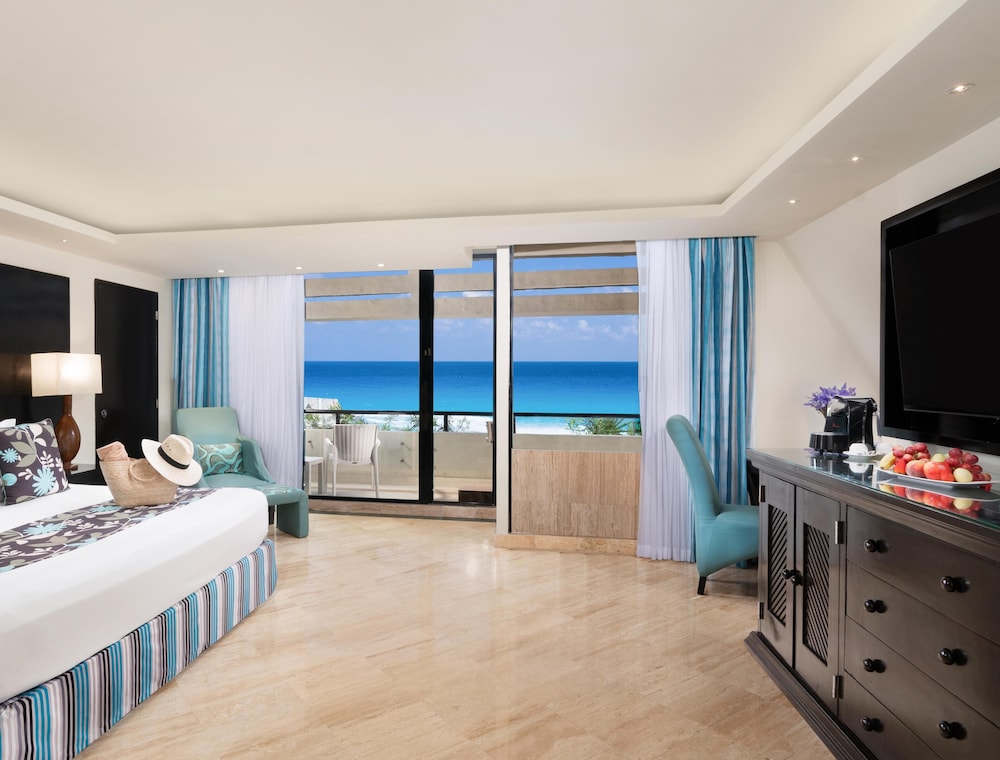 The Pyramid Cancun by Oasis - Gourmet Premium All Inclusive — Hotel rooms in Cancun, Quintana Roo