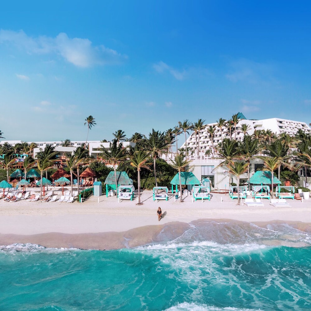 The Pyramid Cancun by Oasis - Gourmet Premium All Inclusive — Beach in Cancun, Quintana Roo