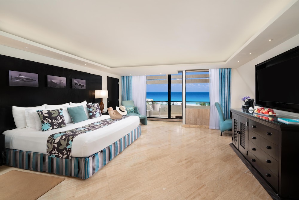The Pyramid Cancun by Oasis - Gourmet Premium All Inclusive — Hotel rooms in Cancun, Quintana Roo