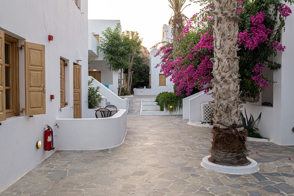 Santorini Crystal Blue — Hotel building in Kamari, South Aegean