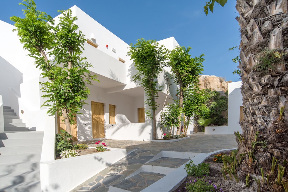 Santorini Crystal Blue — Hotel building in Kamari, South Aegean