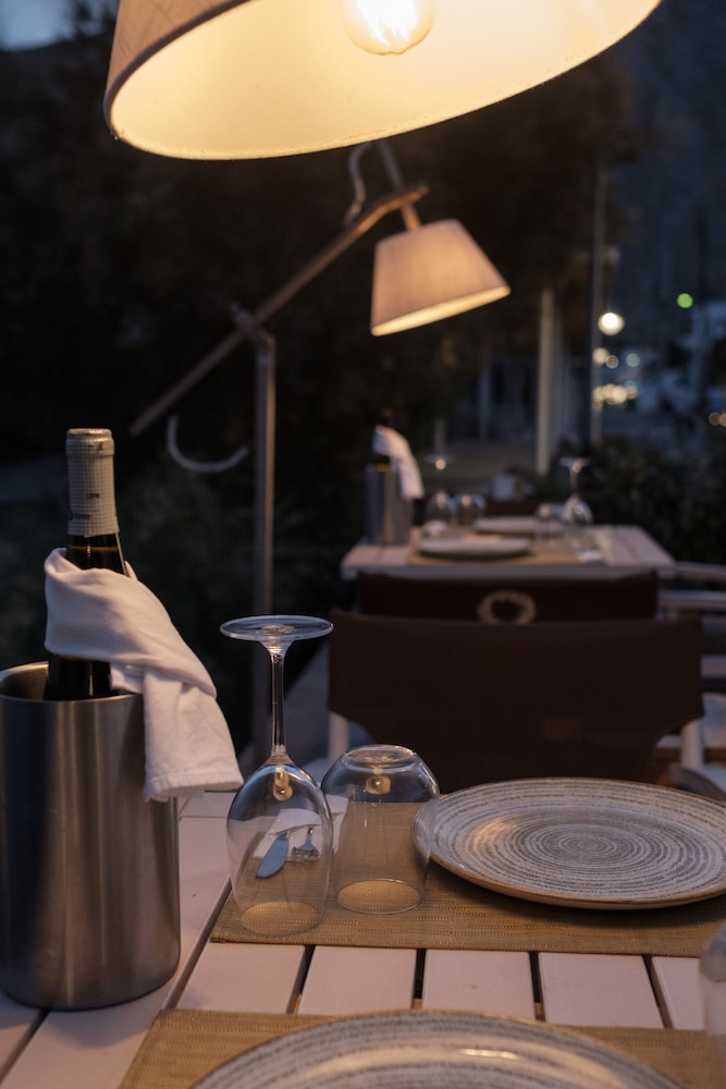 Santorini Crystal Blue — Restaurant & bars in Kamari, South Aegean
