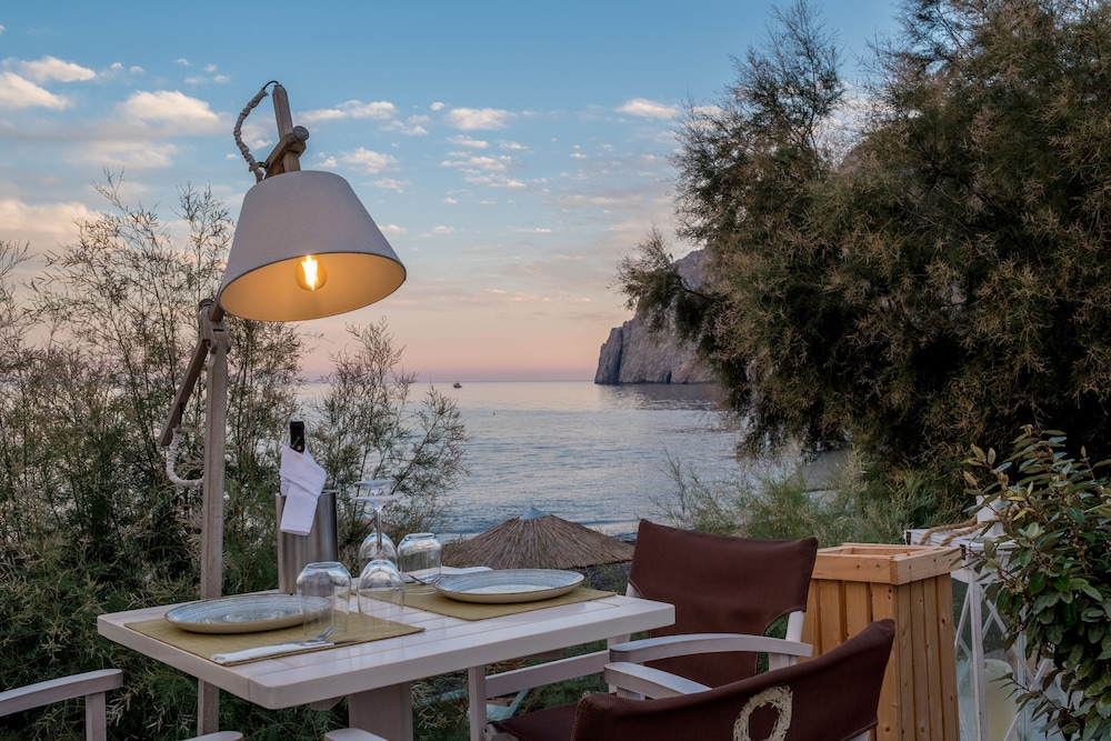 Santorini Crystal Blue — Restaurant & bars in Kamari, South Aegean