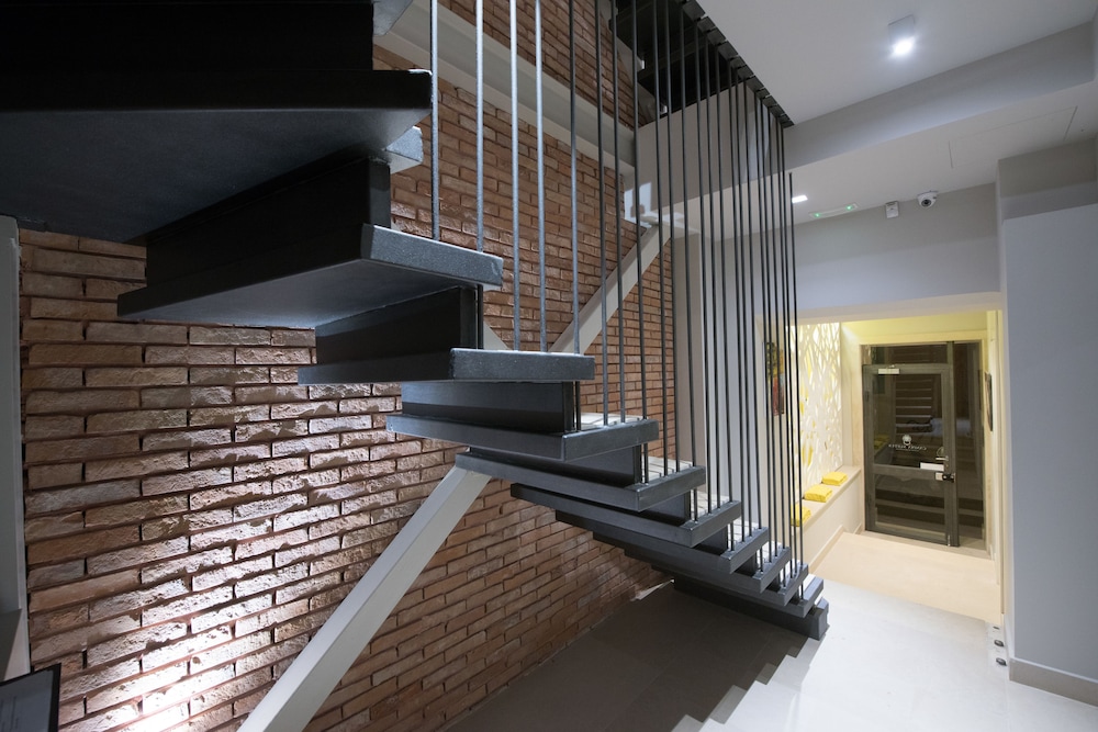 Candia Suites & Rooms — Hotel building in Heraklion