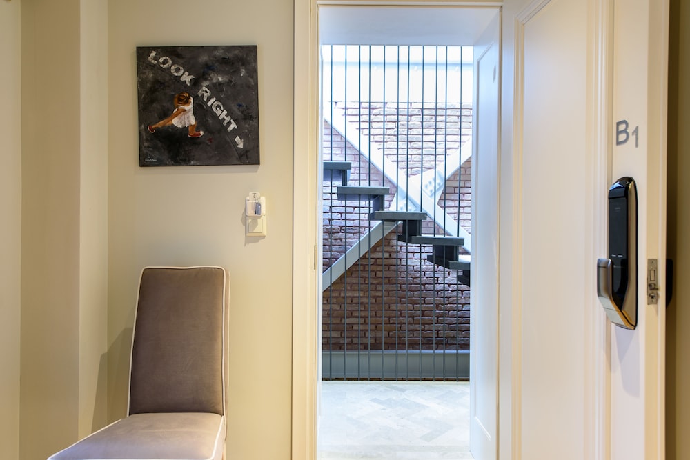 Candia Suites & Rooms — Hotel building in Heraklion