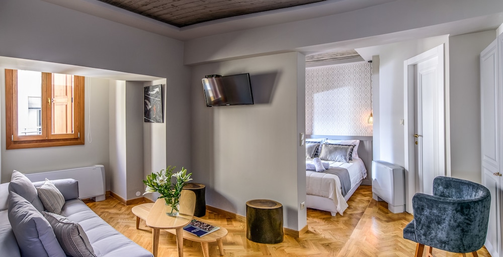 Candia Suites & Rooms — Hotel rooms in Heraklion