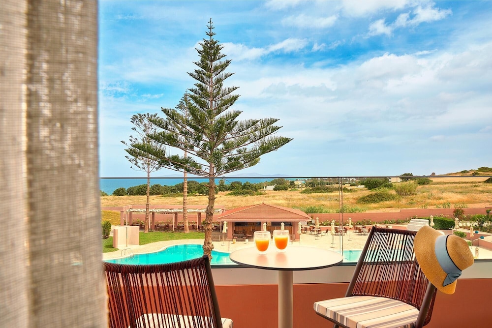 Zeus Kos Beach — Swimming pool in Mastichari, South Aegean