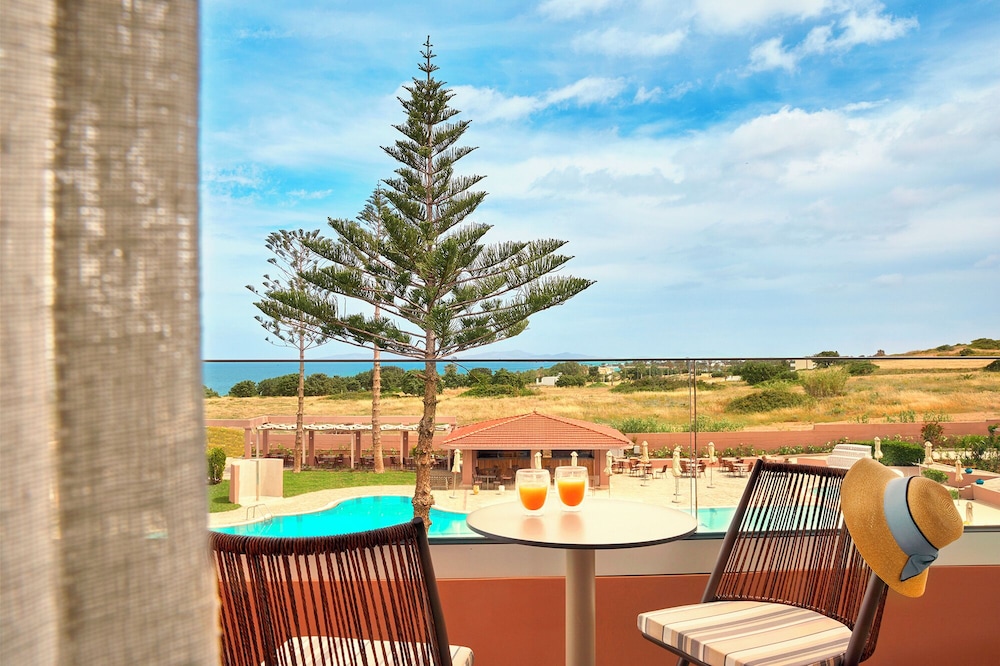 Zeus Kos Beach — Swimming pool in Mastichari, South Aegean