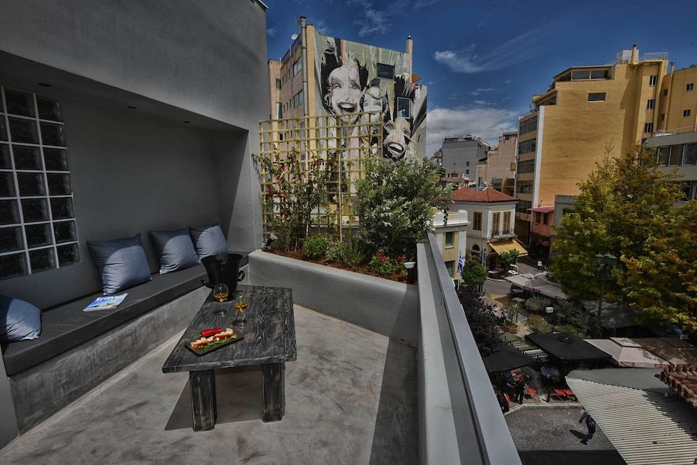 iFeel Athens Suites