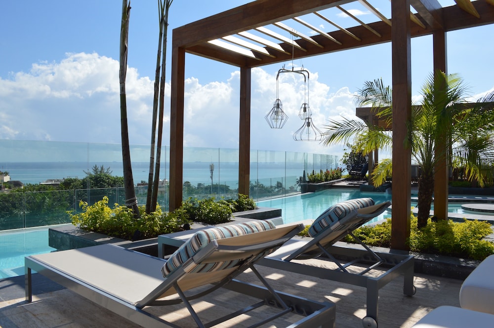 Hyatt Centric Playa del Carmen - Downtown House & Beach House — Swimming pool in Playa del Carmen, Quintana Roo