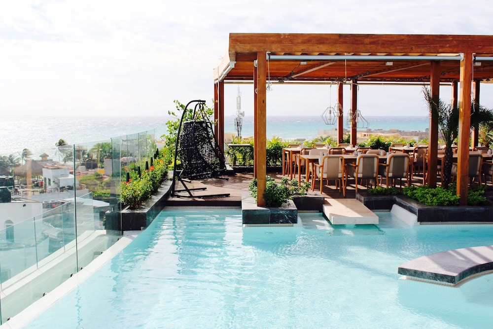 Hyatt Centric Playa del Carmen - Downtown House & Beach House — Swimming pool in Playa del Carmen, Quintana Roo