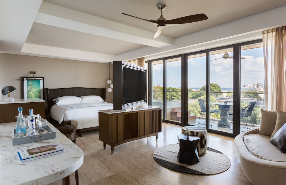 Hyatt Centric Playa del Carmen - Downtown House & Beach House — Hotel rooms in Playa del Carmen, Quintana Roo