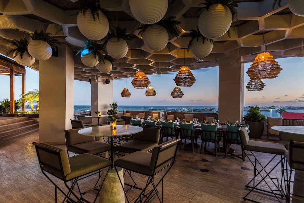 Hyatt Centric Playa del Carmen - Downtown House & Beach House — Restaurant & bars in Playa del Carmen, Quintana Roo