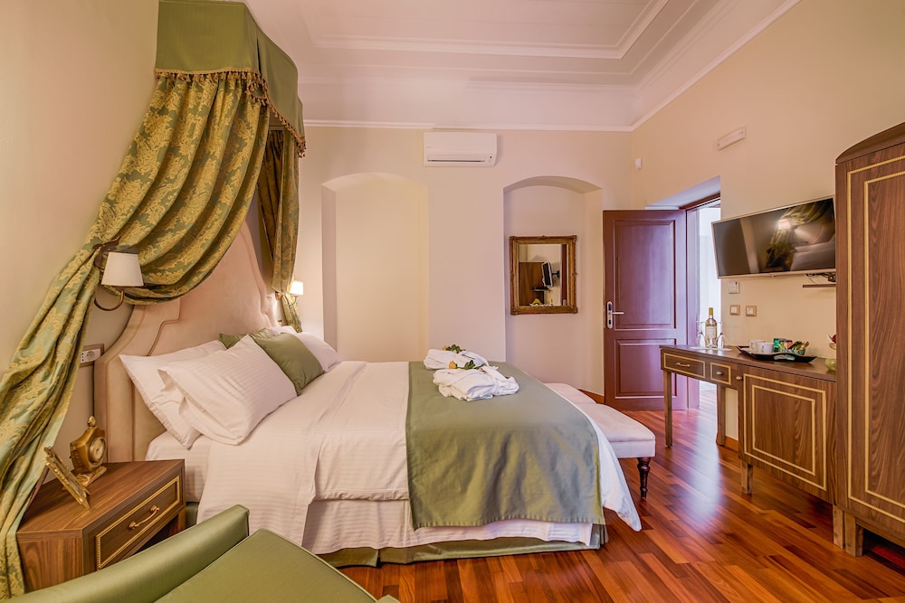 Sperveri Boutique Hotel — Hotel rooms in Rhodes Town, South Aegean