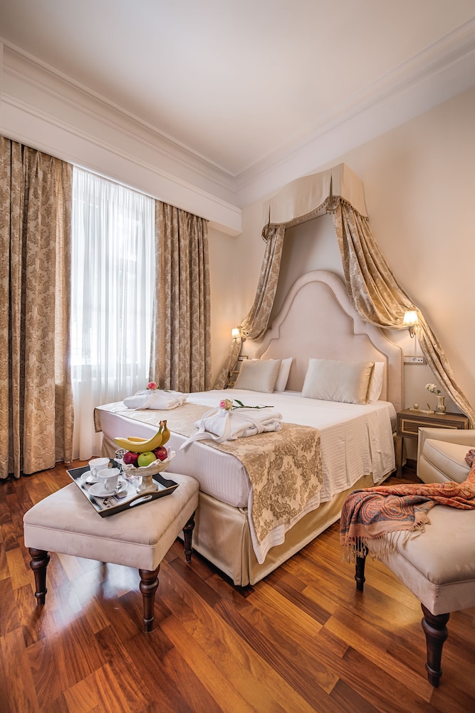 Sperveri Boutique Hotel — Hotel rooms in Rhodes Town, South Aegean