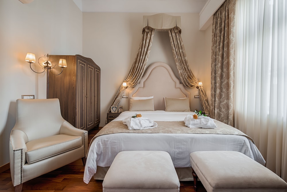 Sperveri Boutique Hotel — Hotel rooms in Rhodes Town, South Aegean