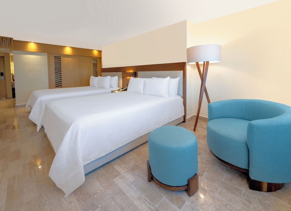 Oh! Cancun - The Urban Oasis & Beach Club — Hotel rooms in Cancun, Quintana Roo