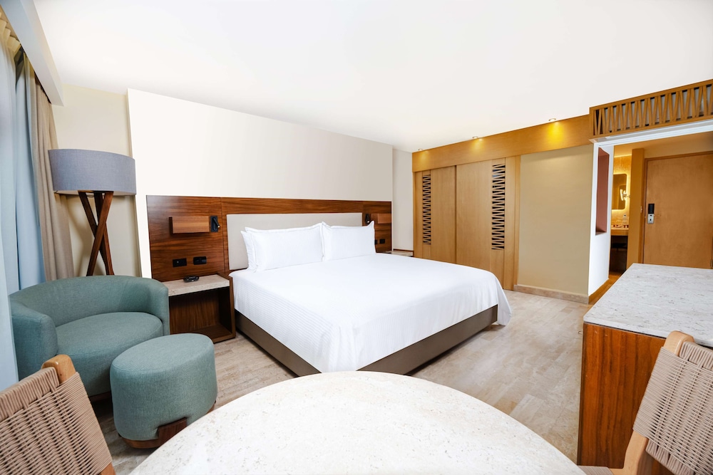 Oh! Cancun - The Urban Oasis & Beach Club — Hotel rooms in Cancun, Quintana Roo