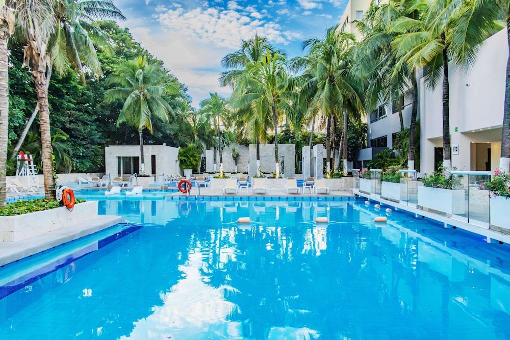 Oh! Cancun - The Urban Oasis & Beach Club