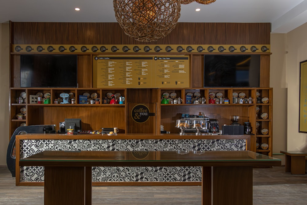 Oh! Cancun - The Urban Oasis & Beach Club — Restaurant & bars in Cancun, Quintana Roo