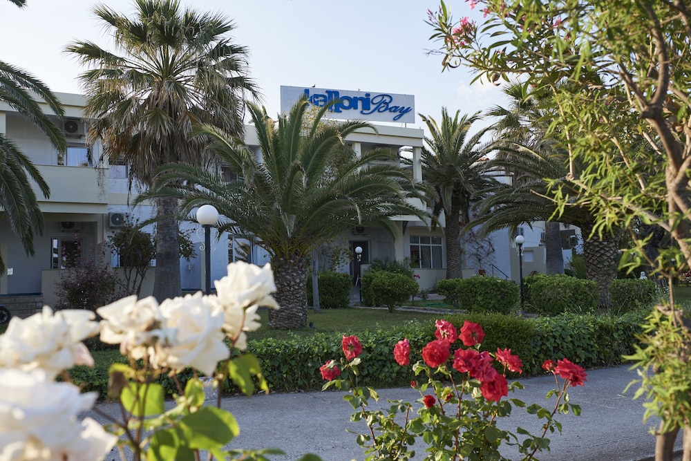 Kalloni Bay — Hotel building in Lesvos Island