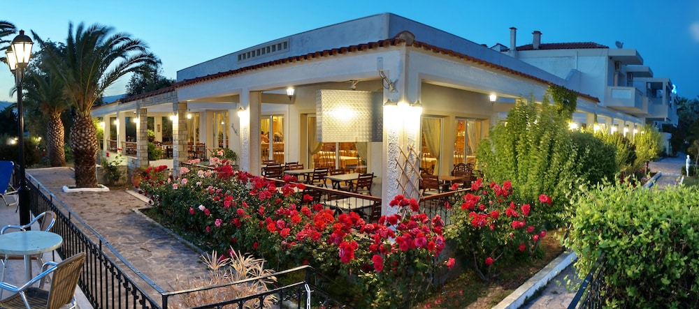 Kalloni Bay — Restaurant & bars in Lesvos Island
