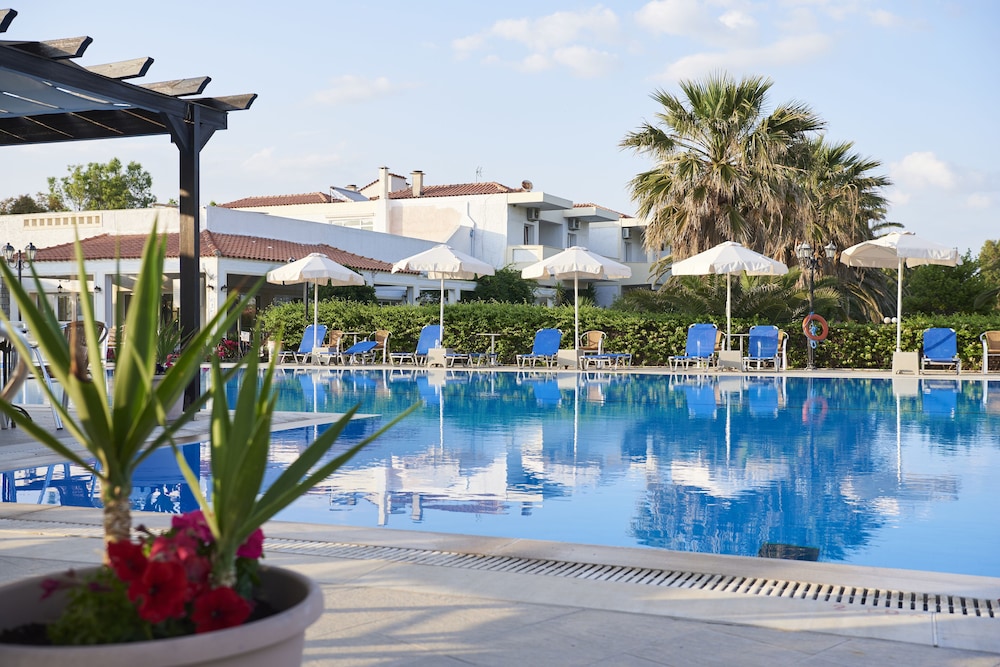 Kalloni Bay — Swimming pool in Lesvos Island