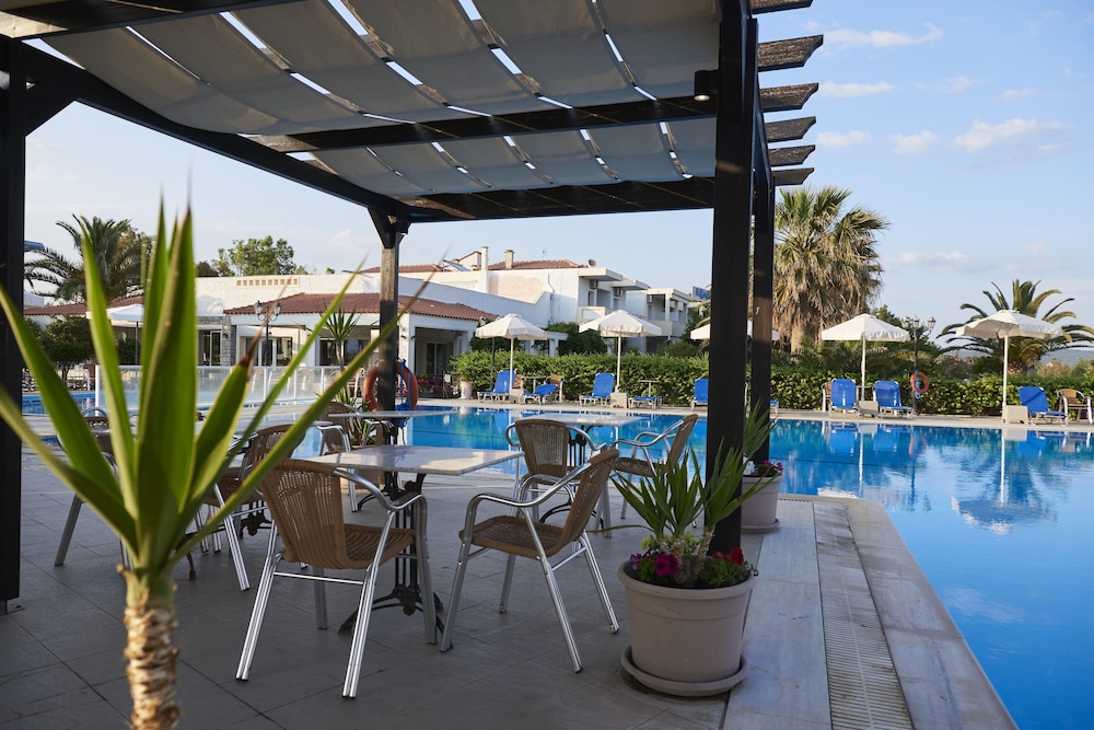Kalloni Bay — Swimming pool in Lesvos Island