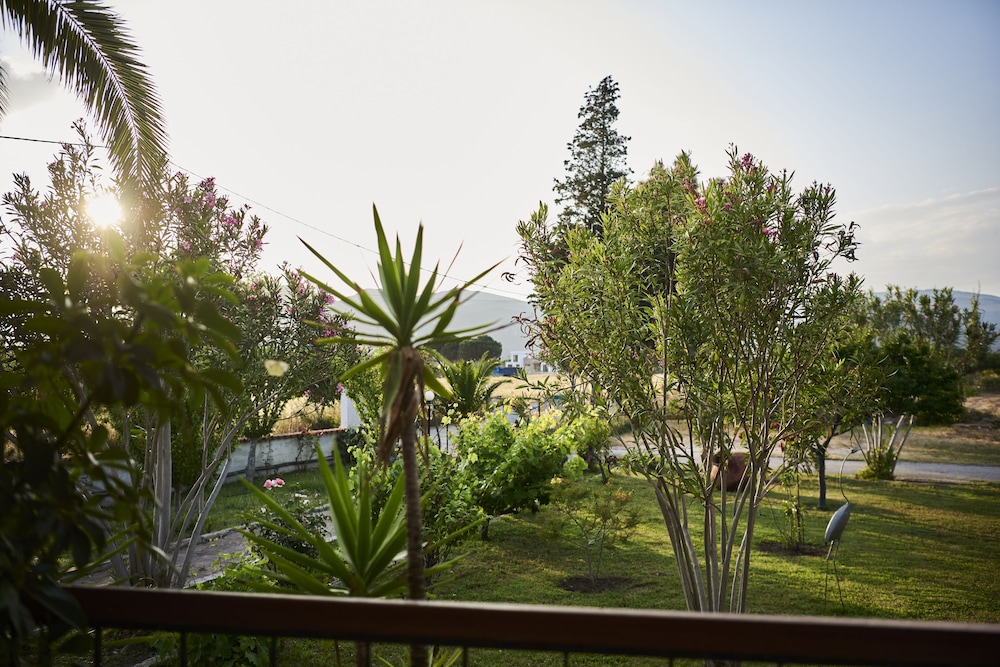 Kalloni Bay — Attractions in the area in Lesvos Island