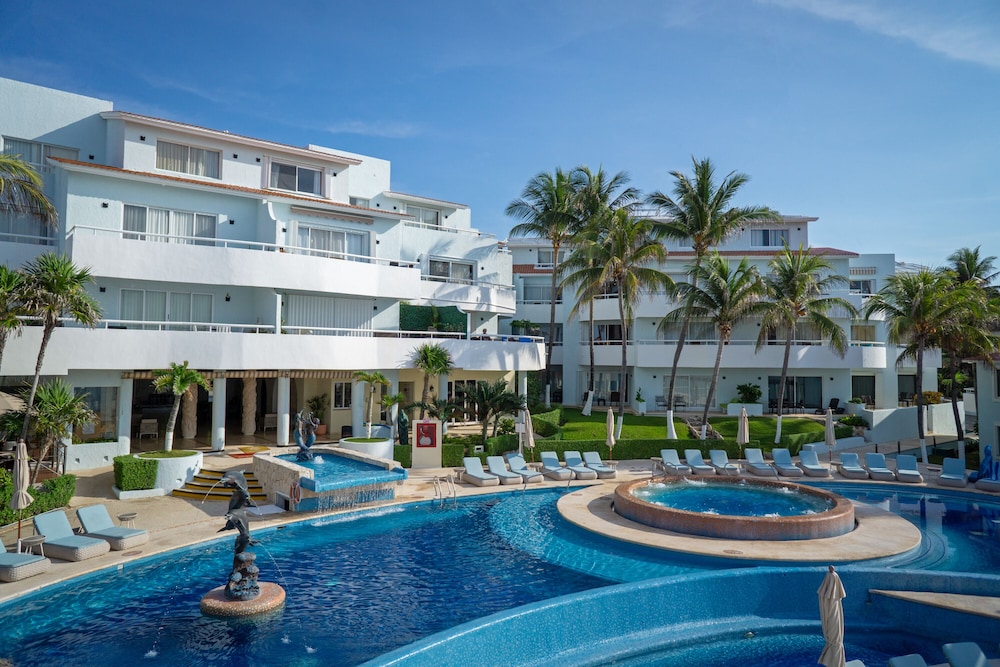 Sunset Fishermen Beach Resort Playa del Carmen - All inclusive — Swimming pool in Playa del Carmen, Quintana Roo