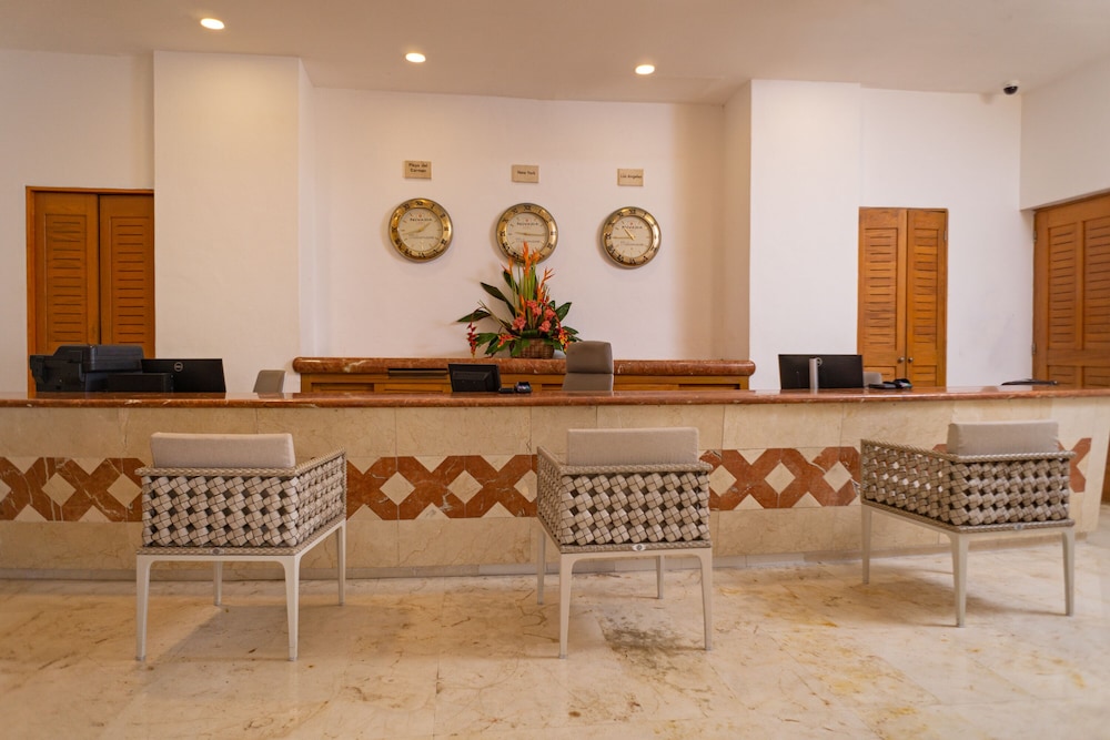 Sunset Fishermen Beach Resort Playa del Carmen - All inclusive — Hotel building in Playa del Carmen, Quintana Roo