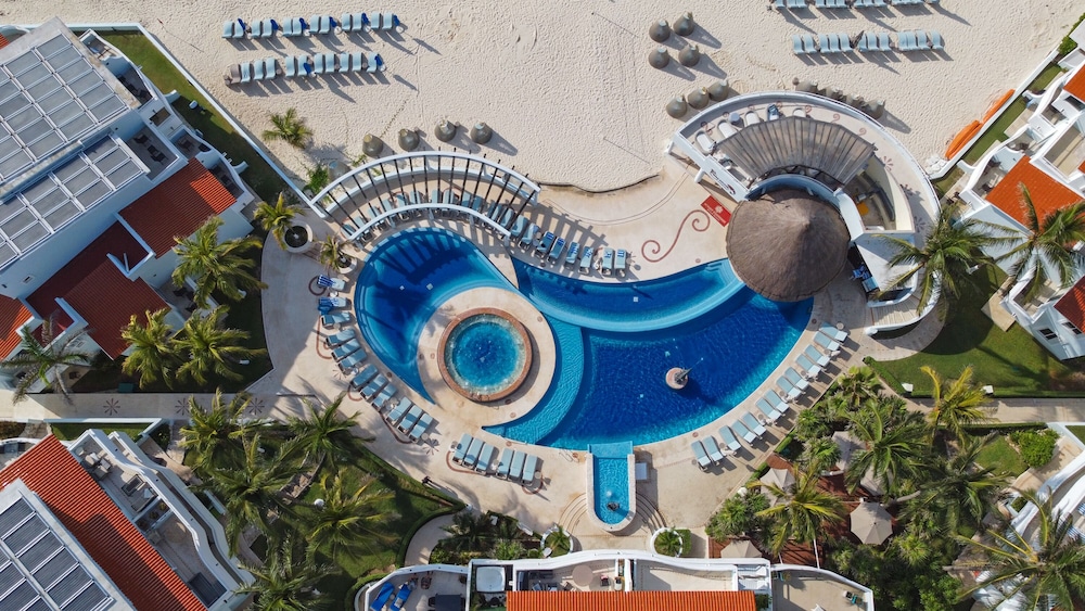 Sunset Fishermen Beach Resort Playa del Carmen - All inclusive — Swimming pool in Playa del Carmen, Quintana Roo