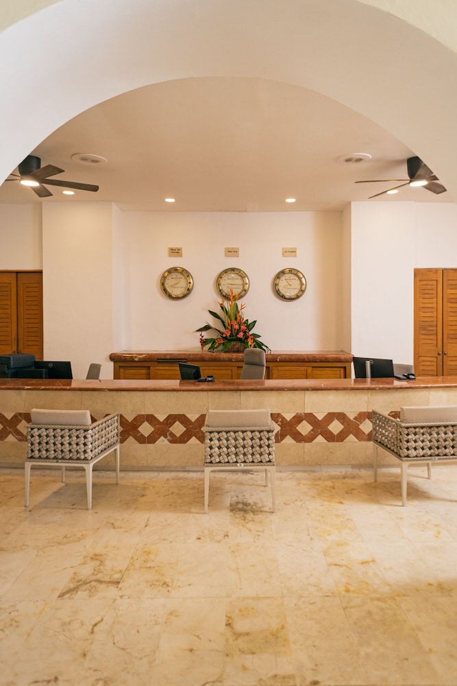 Sunset Fishermen Beach Resort Playa del Carmen - All inclusive — Hotel building in Playa del Carmen, Quintana Roo