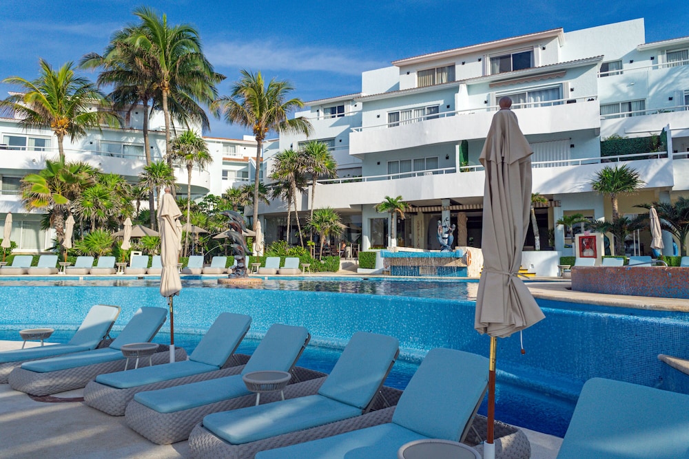 Sunset Fishermen Beach Resort Playa del Carmen - All inclusive — Swimming pool in Playa del Carmen, Quintana Roo