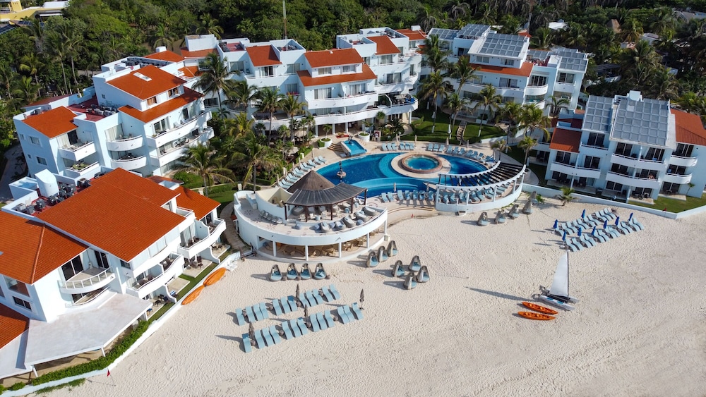 Sunset Fishermen Beach Resort Playa del Carmen - All inclusive — Swimming pool in Playa del Carmen, Quintana Roo