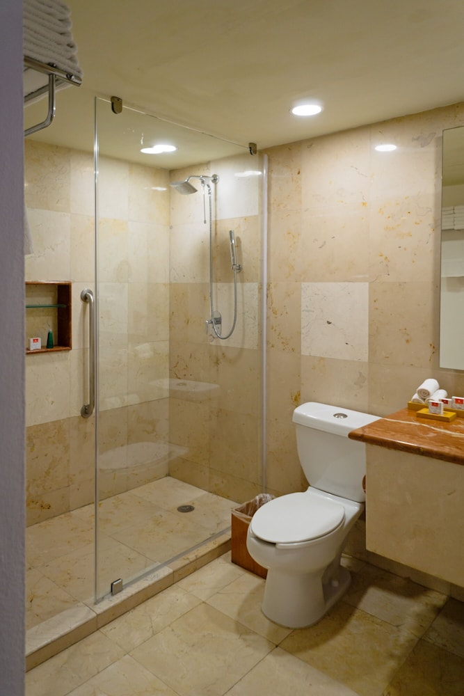 Sunset Fishermen Beach Resort Playa del Carmen - All inclusive — Hotel rooms in Playa del Carmen, Quintana Roo