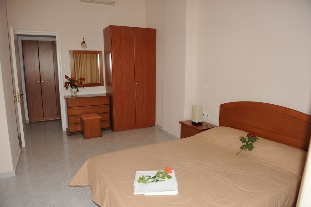 Jenny Hotel — Hotel rooms in Laganas, Ionian Islands