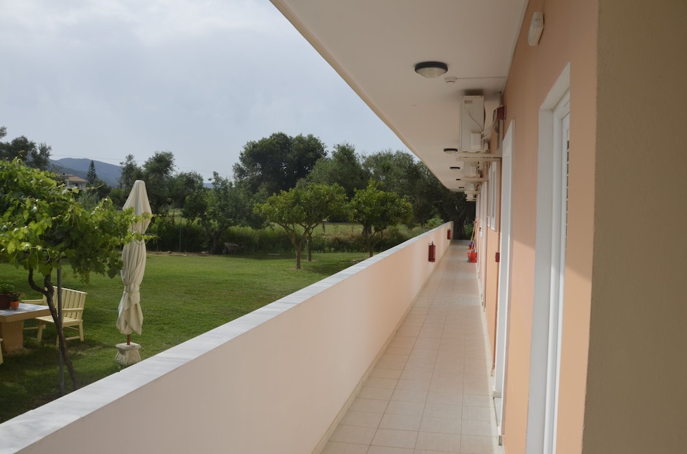 Jenny Hotel — Hotel building in Laganas, Ionian Islands