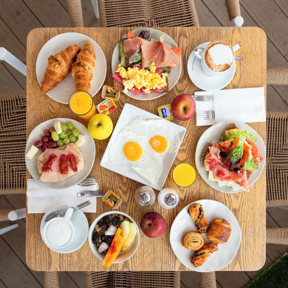 Bristol Sunset Beach — Restaurant & bars in Corralejo, Canary Islands