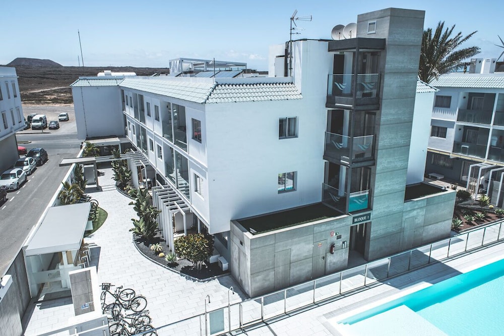 Bristol Sunset Beach — Hotel building in Corralejo, Canary Islands