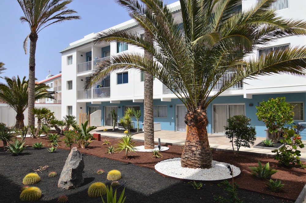 Bristol Sunset Beach — Hotel building in Corralejo, Canary Islands