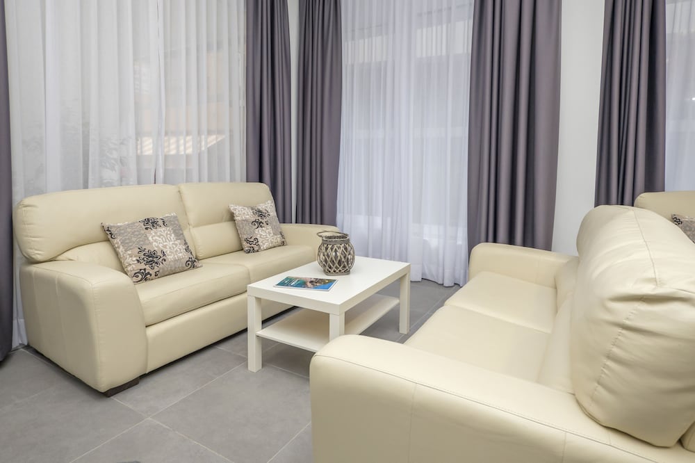Hotel Victoria — Hotel rooms in Lloret de Mar, Catalonia