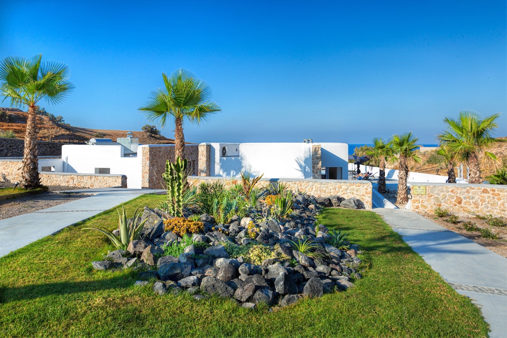 Desiterra Resort & Spa — Beach in Karterados, South Aegean
