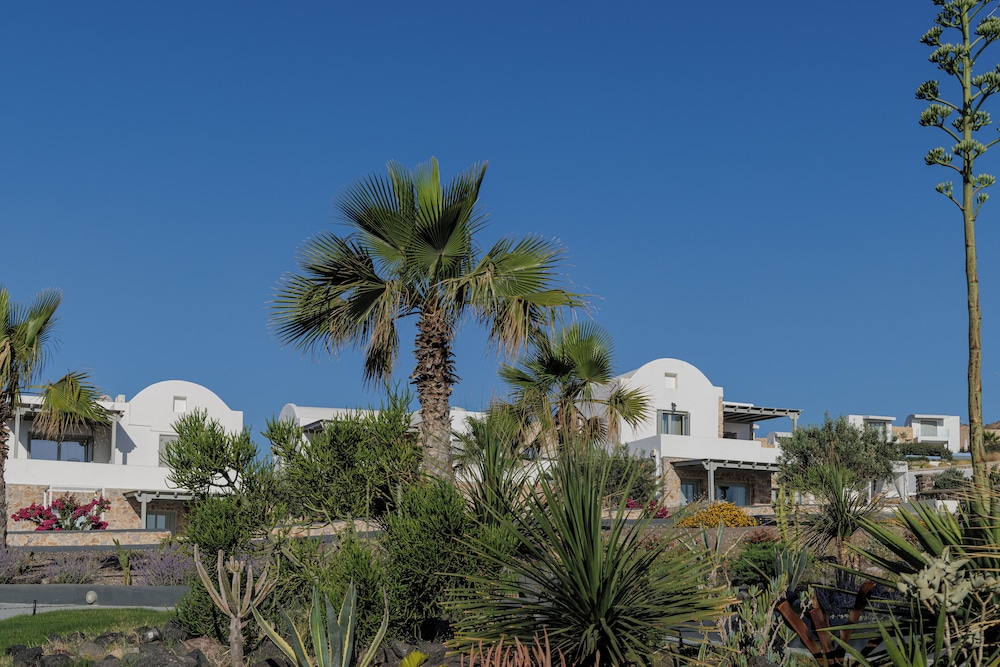 Desiterra Resort & Spa — Hotel building in Karterados, South Aegean