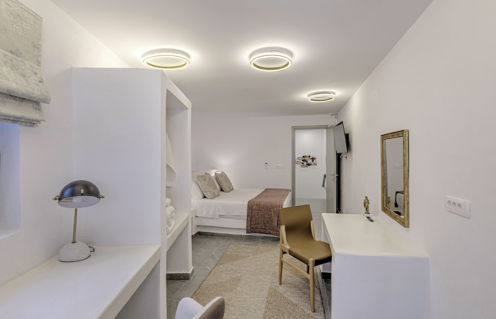 Desiterra Resort & Spa — Hotel rooms in Karterados, South Aegean