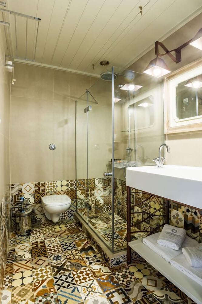 Sette Venti Boutique Hotel — Hotel rooms in Chania