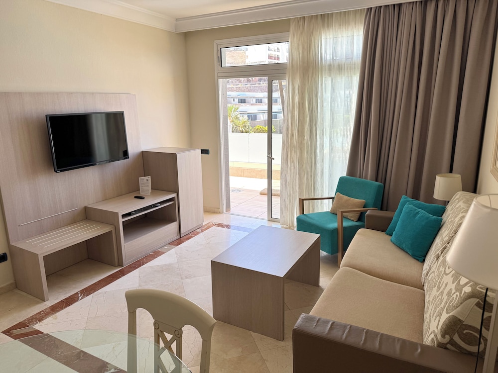 Holiday Club Playa Amadores — Hotel rooms in Puerto Rico, Canary Islands