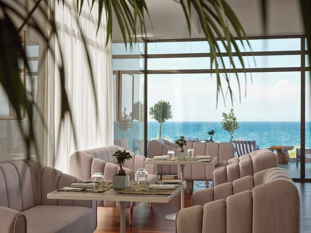 Lesante Blu - The Leading Hotels of the World, Adults Only — Restaurant & bars in Tsilivi, Ionian Islands